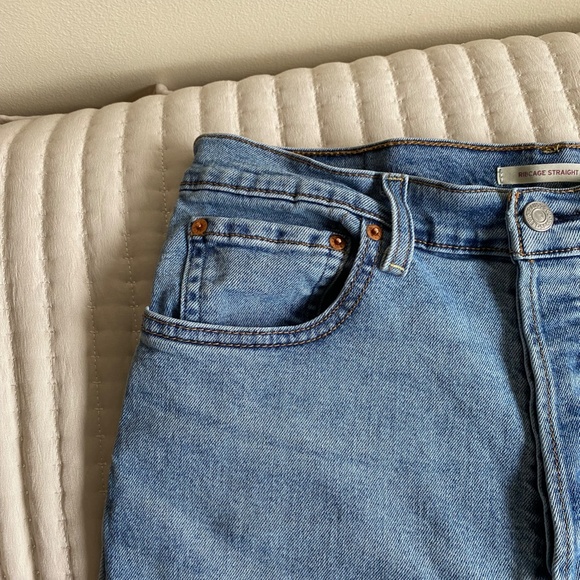 High Waist Ribcage Straight Leg Levi's - Picture 6 of 8